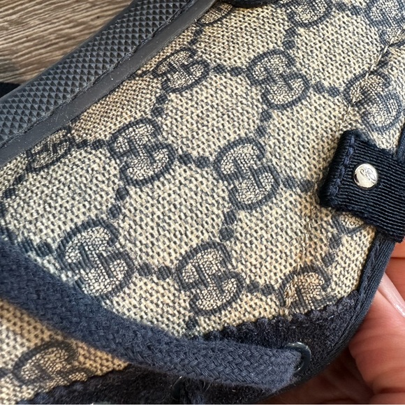 RARE 🔥 GUCCI SNEAKERS IN GREAT CONDITION! 🔥 - Picture 4 of 8